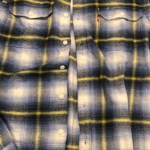 Levi’s Men’s Button Down Shirt - Picture 3 of 5